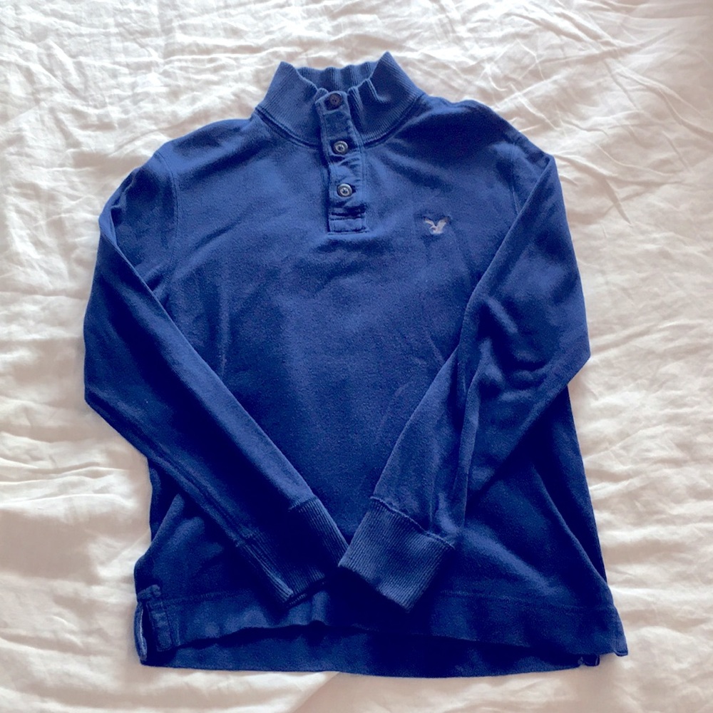American Eagle pullover